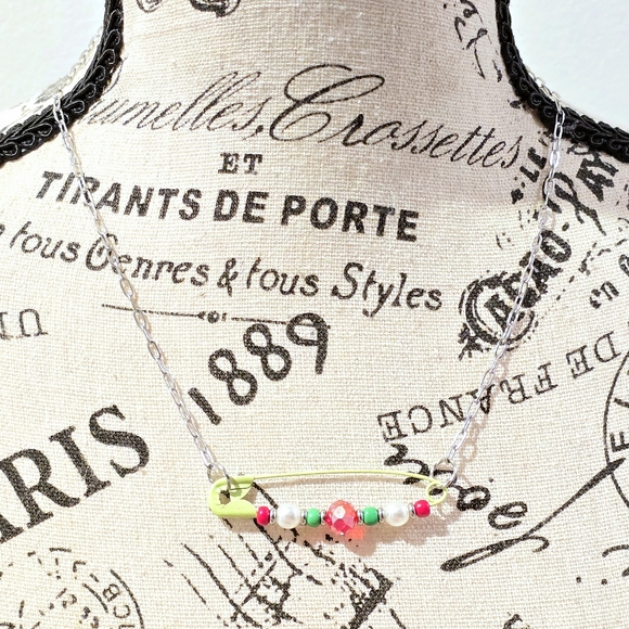 Handmade Christmas Punk Rock Safety Pin Necklace Paperclip Chain Pearls Crystal - Picture 4 of 4